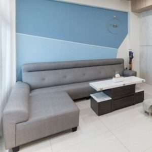 藍色沙發背牆與質感沙發